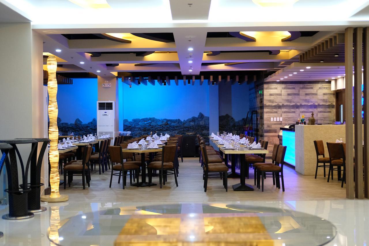 Kew Hotel Tagbilaran Esterno foto