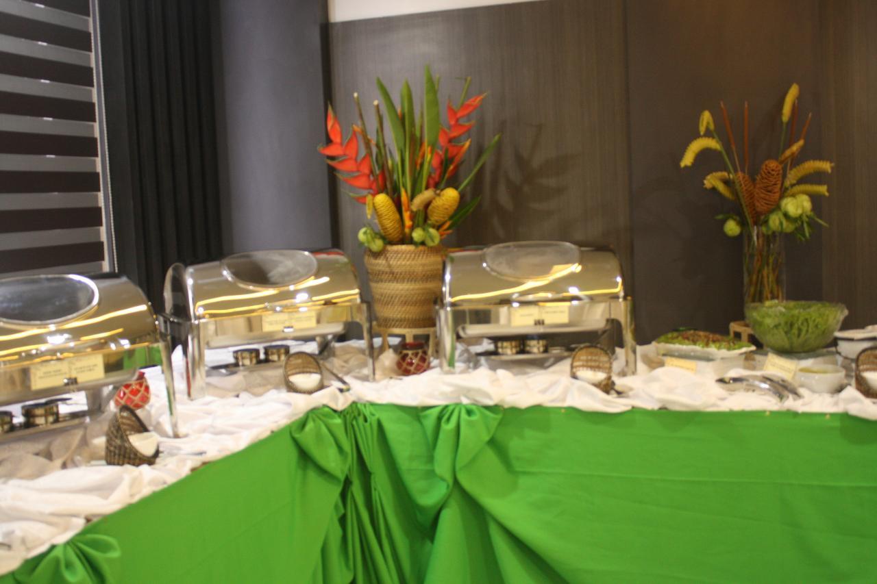 Kew Hotel Tagbilaran Esterno foto
