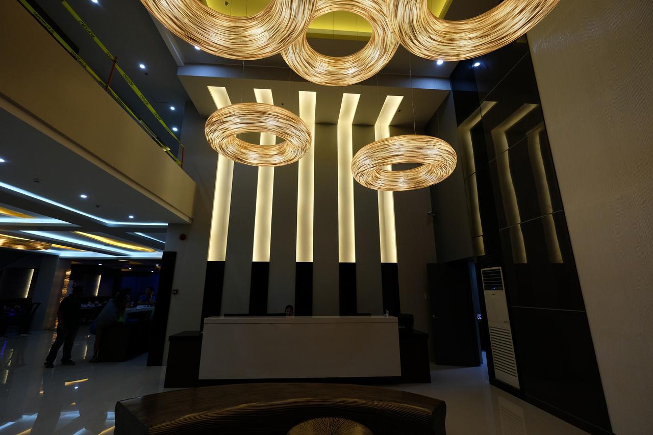 Kew Hotel Tagbilaran Esterno foto